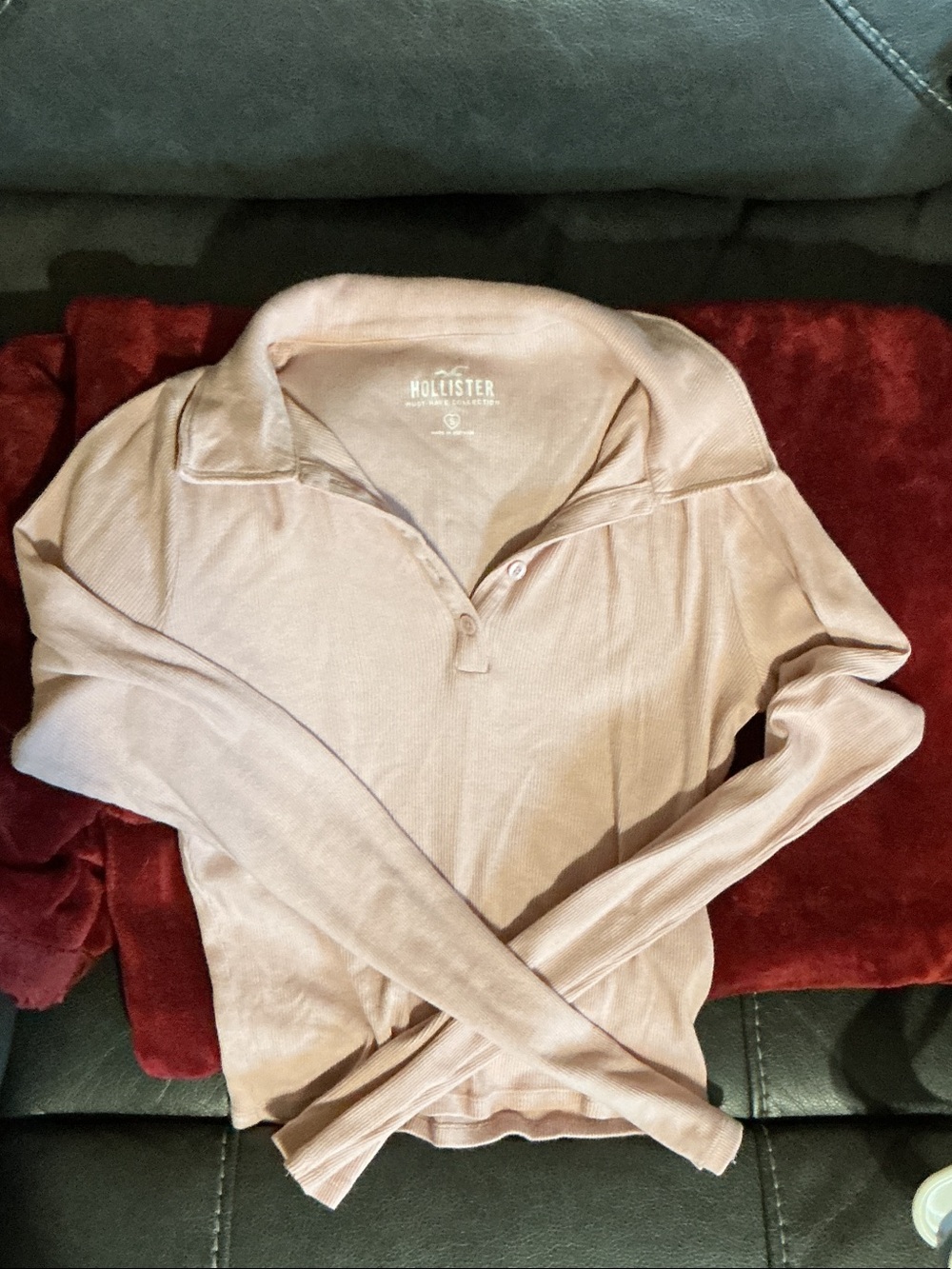 Hollister Women's Ribbed V-Neck Sweater in Blush Pink